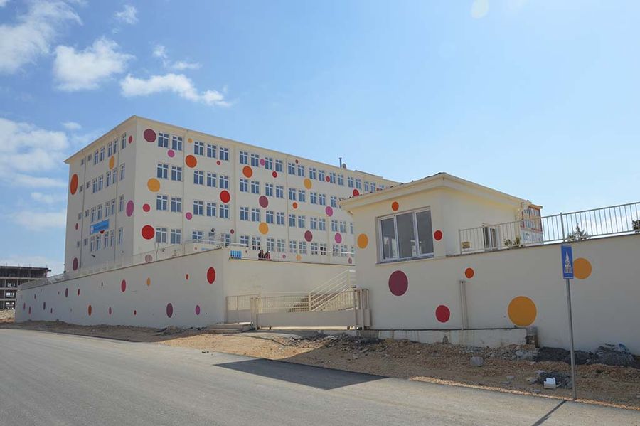 Renkli Cepheli İlkokul Binası